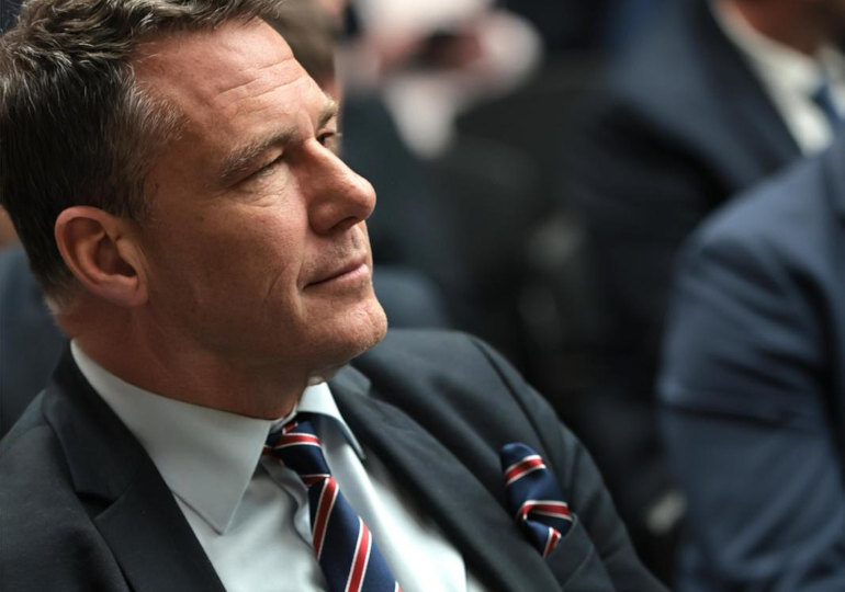 Jean-Lin Lacapelle RN : « Non à l’impôt universel, mais non aussi à l’évasion fiscale » Jean-Lin Lacapelle, délégué national aux Français de l’étranger du RN