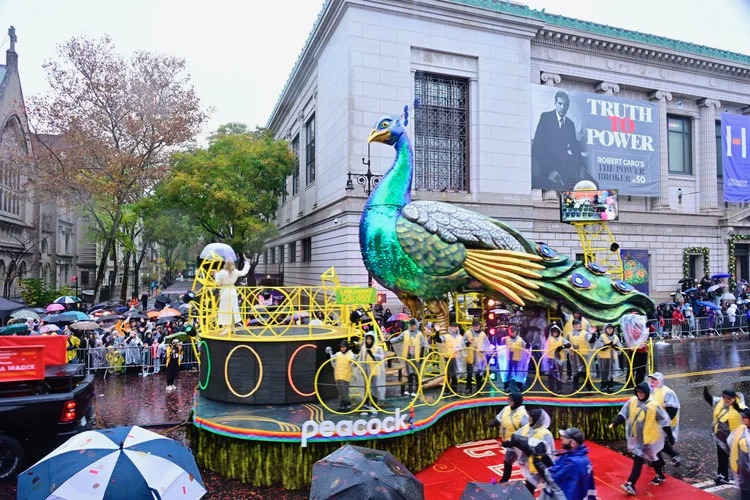 Parade de Thanksgiving à New York : le fantasme viral du bouledogue français La parade Thanksgiving à New York